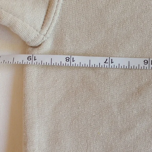 NWOT Strawberry Shortcake Pullover Hoodie Kangaroo Sweatshirt Small Tan - Picture 5 of 6